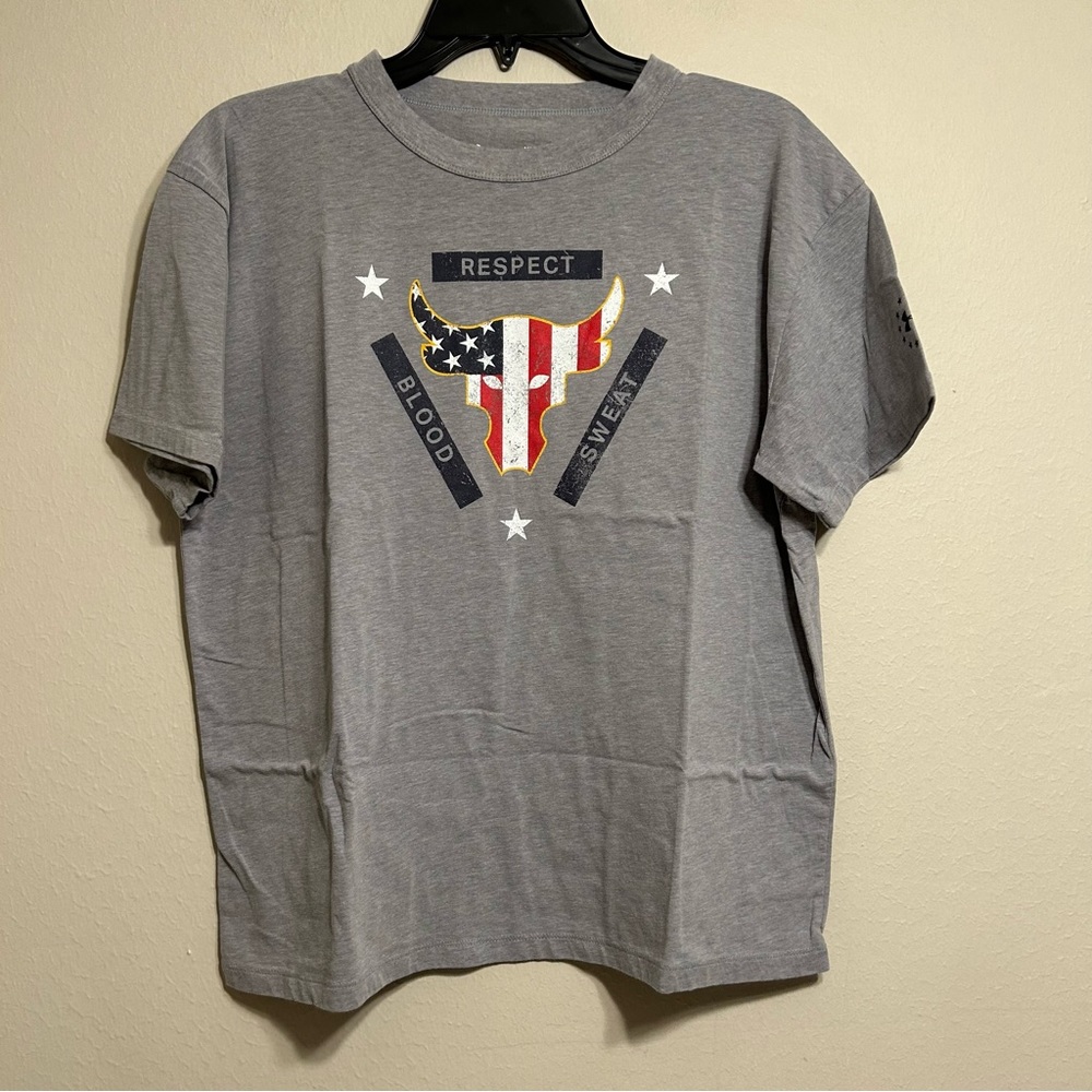 Under Armour Project Rock Freedom Stars‎ Stripes Bull Graphic Shirt Gray Size S